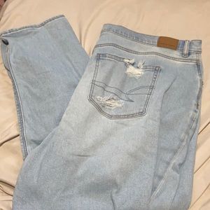 NWOT American eagle mom jeans